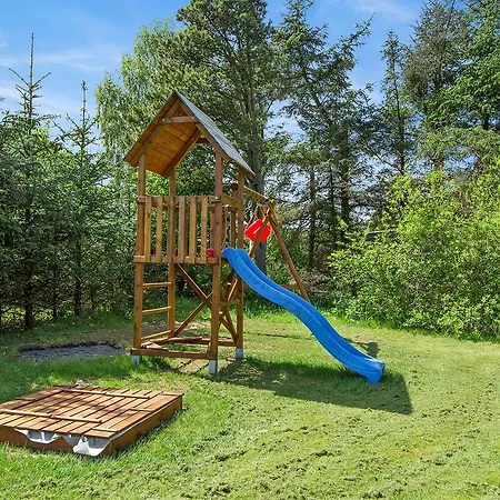 Three-bedroom Holiday In Casa de Férias *
